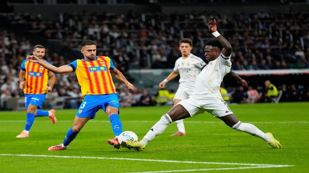 Gagal Penalti Tak Halangi Pujian Alonso: Vinícius Júnior Dinilai Tampil Luar Biasa!