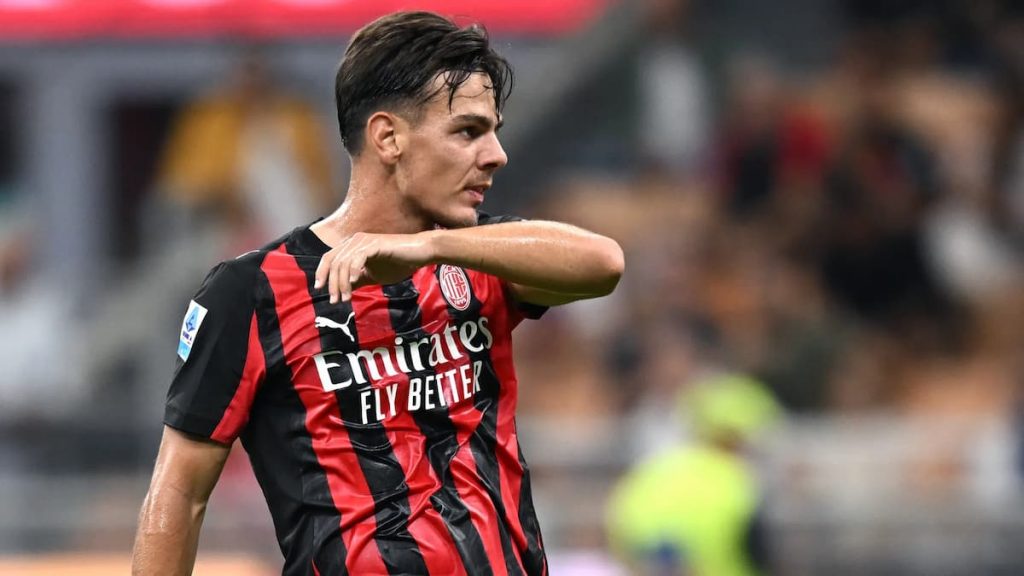 Ardon Jashari Akhirnya Kembali Bela AC Milan: “Sekarang Fokus Kembali Lebih Kuat”