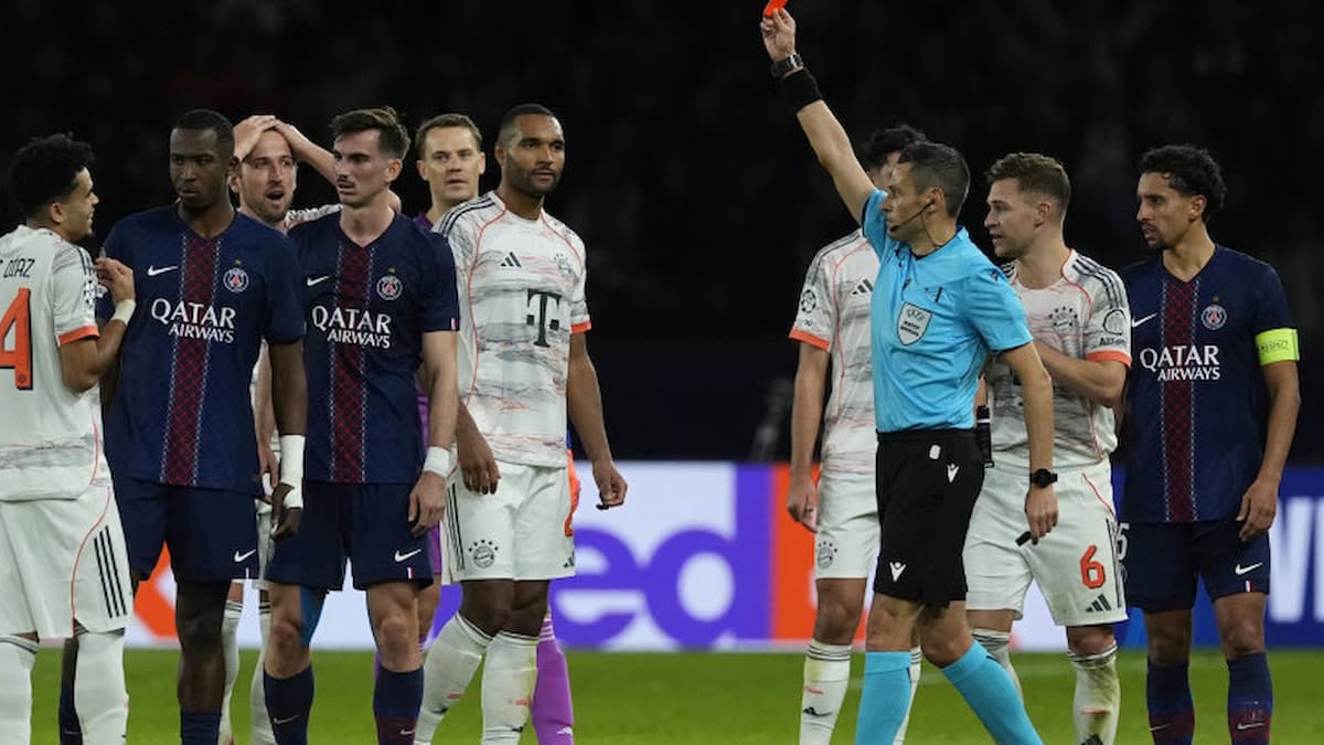 Luis Díaz Bikin Hakimi Cedera Usai Cetak 2 Gol, Langsung Kena Kartu Merah!