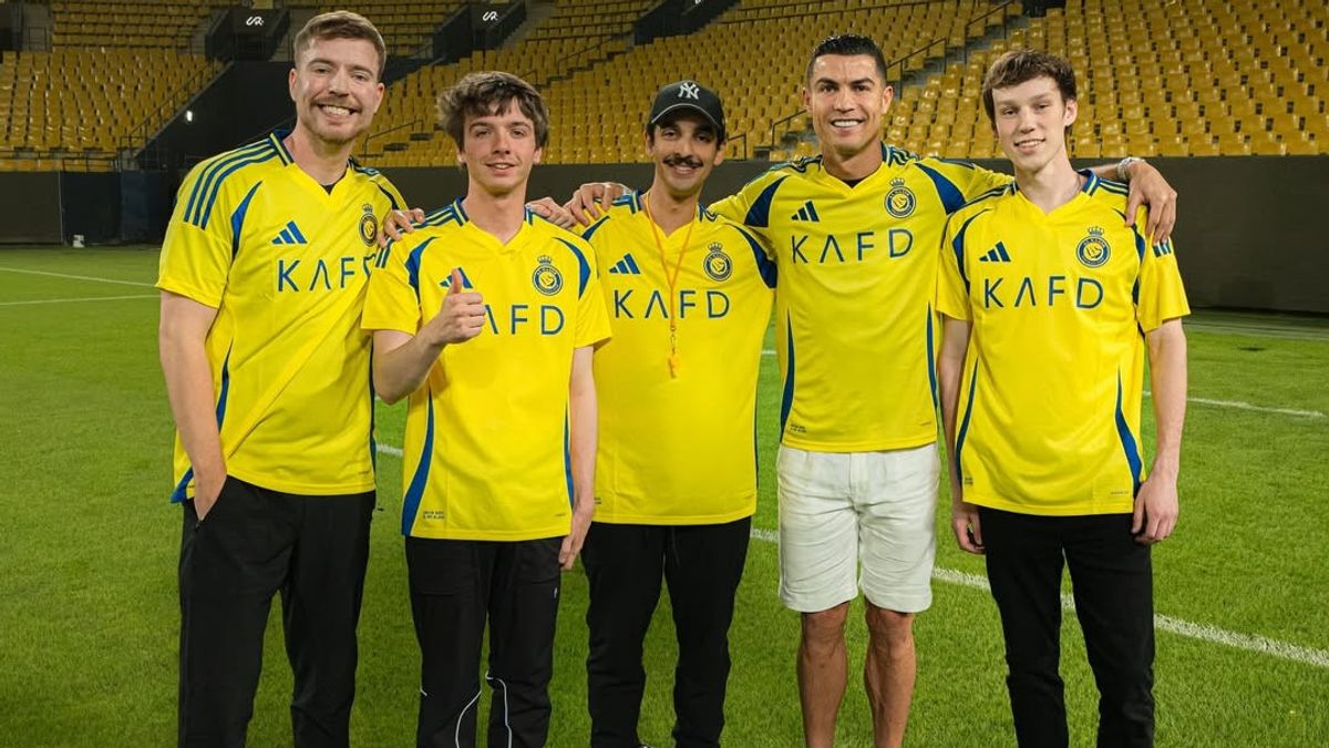 Cristiano Ronaldo Siap Jadi YouTuber Setelah Pensiun dari Sepak Bola