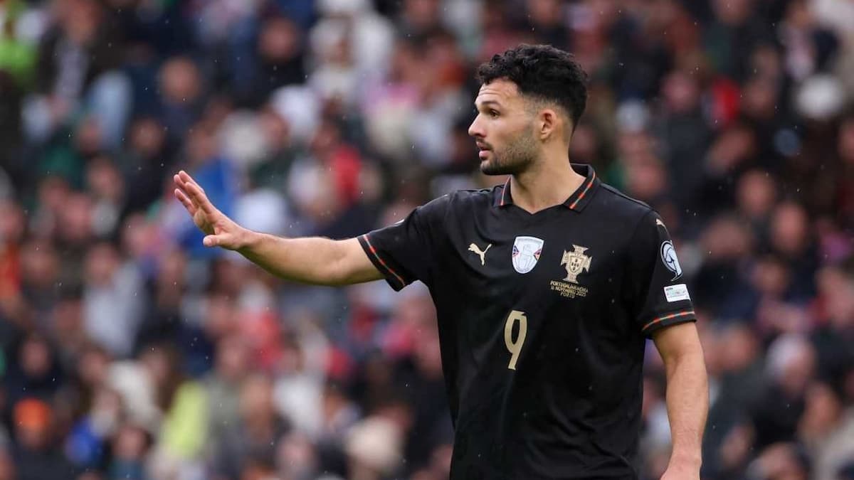 Liverpool Buru Penyerang PSG Secara Pinjaman Usai Isak Cedera Parah