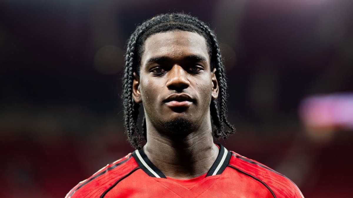 Ayden Heaven: Bek Muda MU yang Sukses Bikin Roy Keane Angkat Topi Usai Tampil Gemilang