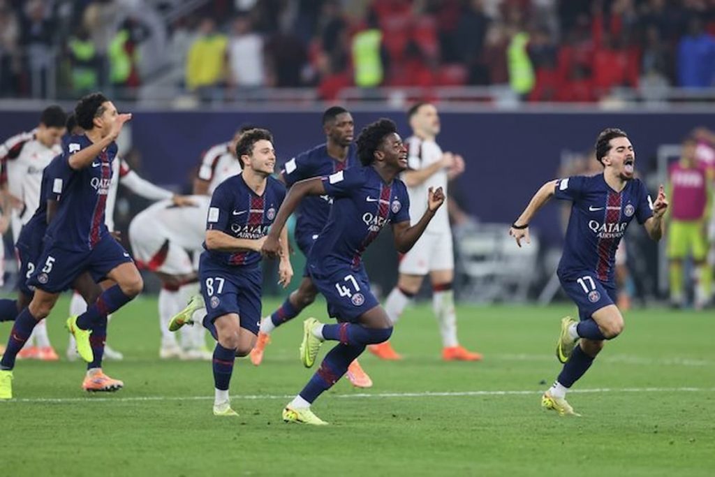 Pahlawan PSG! Matvei Safonov Hentikan 4 Penalti vs Flamengo dan Bawa Trofi Intercontinental Cup