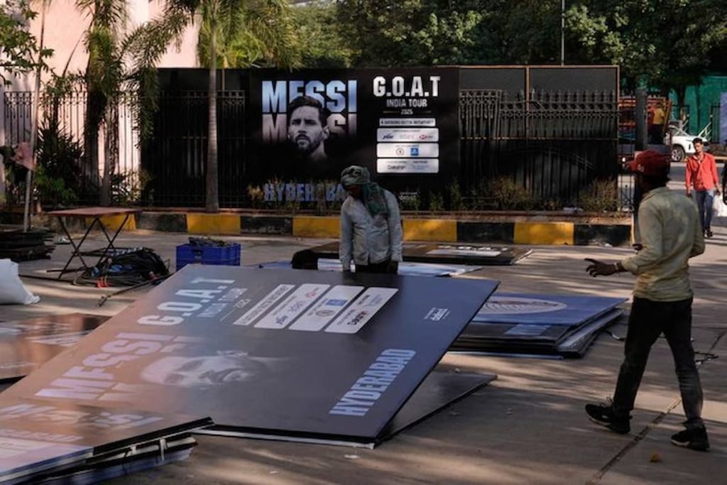 Lionel Messi Dapat Hadiah Jam Richard Mille Langka Senilai Rp 18,4 Miliar Usai Tur GOAT India