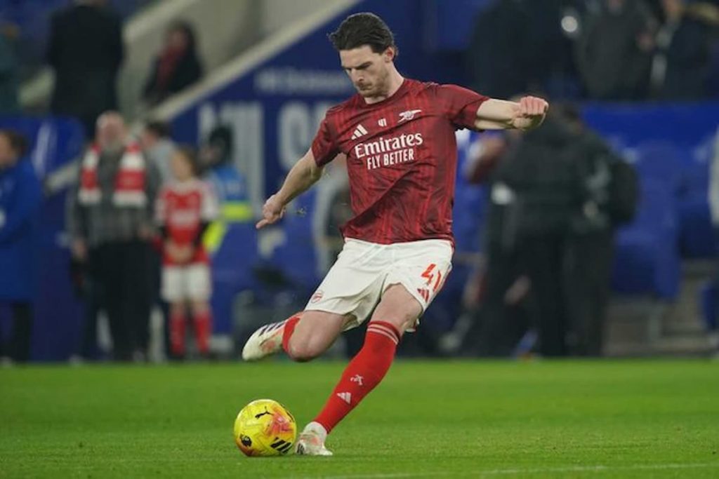 Bukan Declan Rice atau Moises Caicedo, Rayan Cherki Dinobatkan sebagai Gelandang Terbaik Premier League Saat Ini