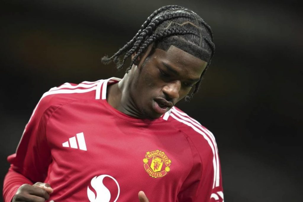 Ayden Heaven: Bek Muda MU yang Sukses Bikin Roy Keane Angkat Topi Usai Tampil Gemilang