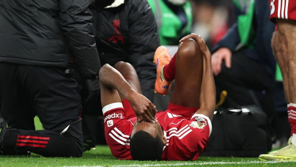 Liverpool Buru Penyerang PSG Secara Pinjaman Usai Isak Cedera Parah