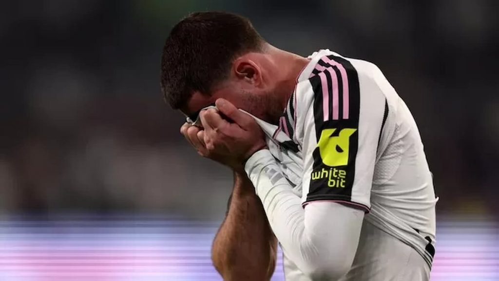 Vlahović Kena Cedera Parah: Juventus Deg-degan, Kontrak Makin Menggantung