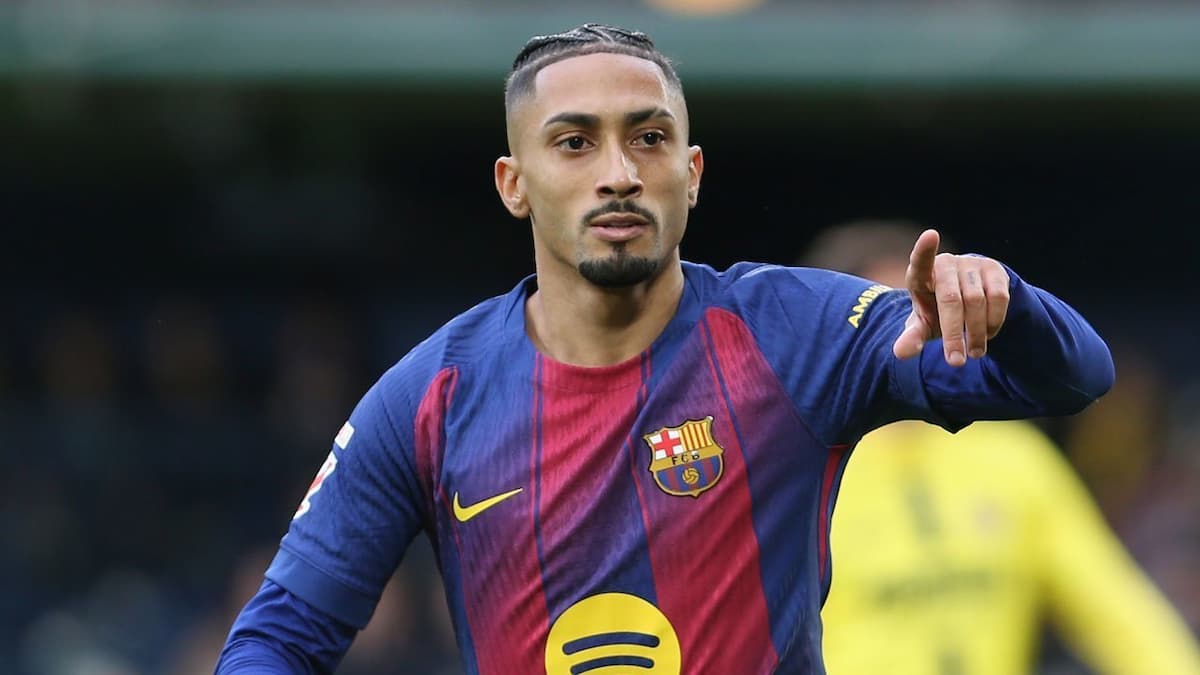 Raphinha yang Tak Diakui: Hampir Dijual, Diselamatkan Flick, Kini Jadi Penentu Barcelona