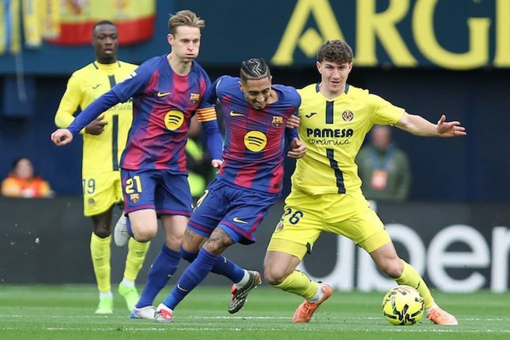 Raphinha yang Tak Diakui: Hampir Dijual, Diselamatkan Flick, Kini Jadi Penentu Barcelona