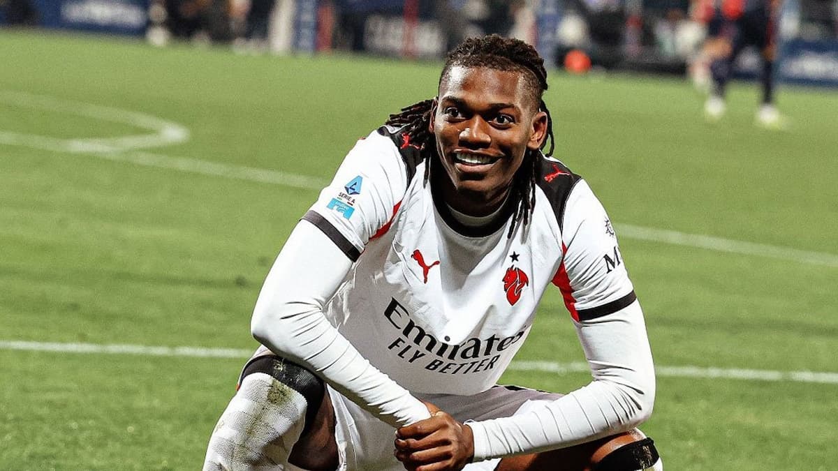 Rafael Leão Jadi Pahlawan Menang Milan di Cagliari, Tapi Tetap Merendah