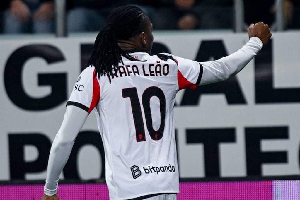 Rafael Leão Jadi Pahlawan Menang Milan di Cagliari, Tapi Tetap Merendah